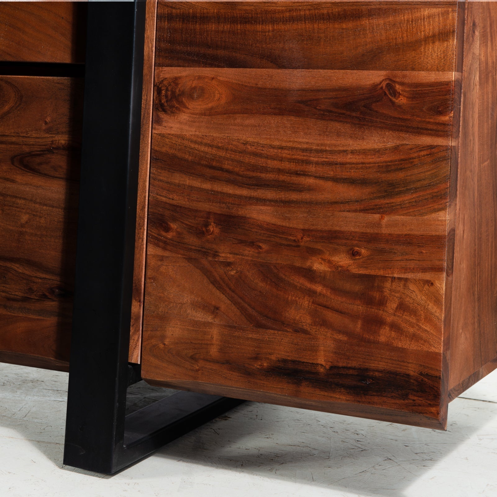 CABARNE - Acacia Wood Sideboard