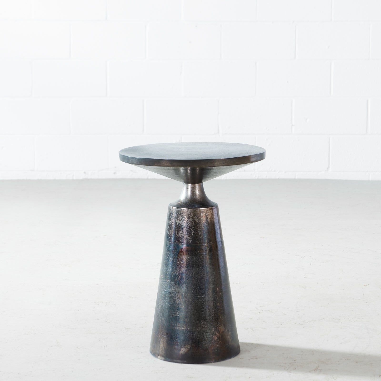 JOVIE - Metal Side Table