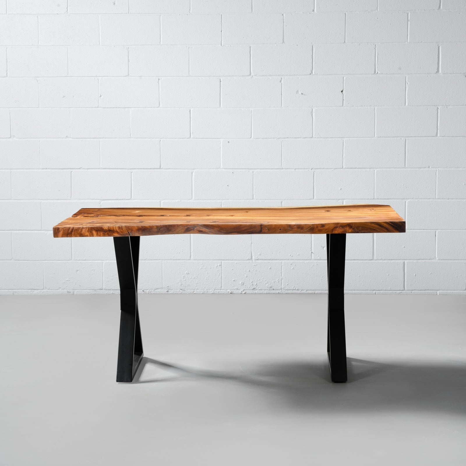 COMPAC - Suar Live Edge Table X Black